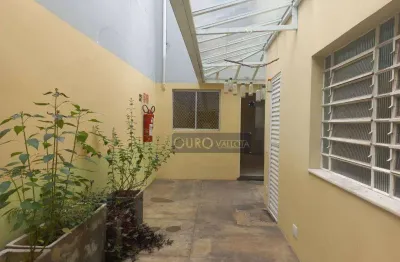 Casa comercial com 8 salas para alugar na Rua Madre de Deus, Mooca, São Paulo