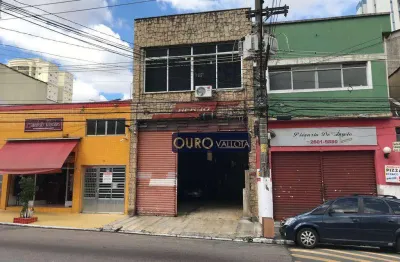Galpão com 450m², 6m x 30m, mezanino e vão livre para locação na mooca