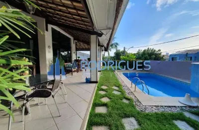 Casa em condomínio fechado com 4 quartos à venda no Piatã, Salvador 