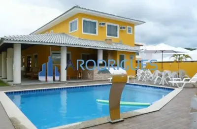 Casa com 7 suítes , 500m² terreno e 293m² área construida em guarajuba . ( mobiliada)