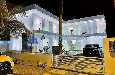 Casa à venda de alto padrão em guarajuba, camaçari-ba: 6 quartos, 6 suítes, 3 salas, 8 banheiros, 3 vagas de garagem, 365m² de área.