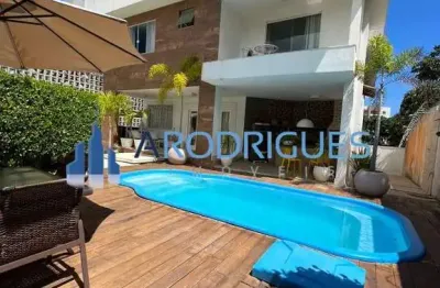 Casa de luxo à venda no alphaville i: 6 quartos, 5 suítes, 4 salas, 4 banheiros, 5 vagas de garagem e 610m² de área. jardim e aceita permuta!