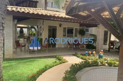 Casa para alugar em guarajuba, condomínio fechado, pé na areia!
