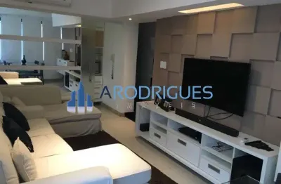 Oportunidade de cobertura à venda no caminho das árvores 2/4 sendo uma suíte, localização excelente, todo mobiliado!