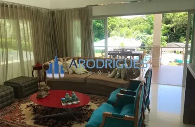 Casa para locação no alphaville litoral norte i - nascente . 7/4  sendo 4/4 com suítes .