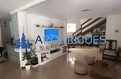 Descubra o seu novo lar em lauro de freitas: casa em condomínio no bairro portão com 3 quartos, 2 suítes e 402m² de área
