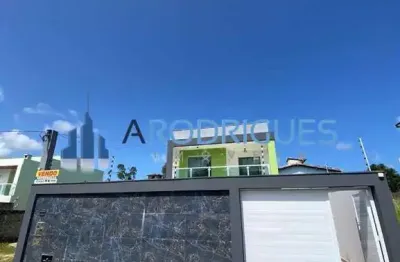 Lauro de freitas casa em condomínio  charmosa residência de 3 quartos, 1 suíte, sala ampla, 2 vagas de garagem, 154m² de área privativa no bairro caji.