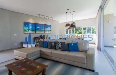 Casa de alto padrão em condomínio em itacimirim, camaçari-ba: 8 quartos, 8 suítes, mobiliada e 396,00m² área.