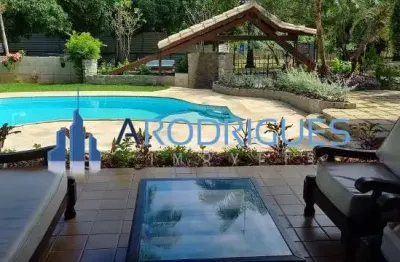 Jaguaribe casa em condomínio: luxuosa propriedade de 5 quartos, 5 suítes, 3 salas, 6 banheiros, 2 vagas e 450m² em piatã, salvador-ba.