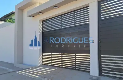 Casa duplex de alto padrão em buraquinho, lauro de freitas-ba  3 quartos, 3 suítes  condomínio exclusivo  170m²  nunca habitada!