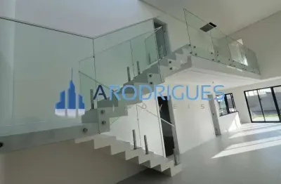Casa à venda em alphaville litoral norte 2 alto padrão - 4 quartos, 4 suítes, 1 sala, 5 banheiros, 4 vagas, 294m².