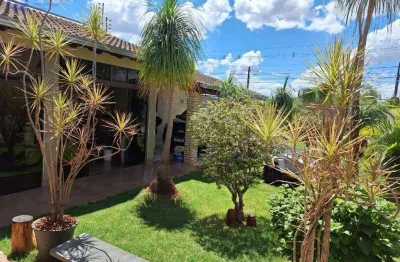 Casa à venda em maringá, portal das torres, com 2 suítes, com 220 m²