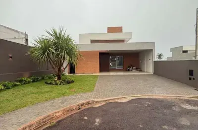 Casa de alto padrão no condomínio parthenon – 3 suítes, área de lazer completa – paranavaí