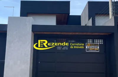Vende-se belíssima geminada na zona sul de londrina