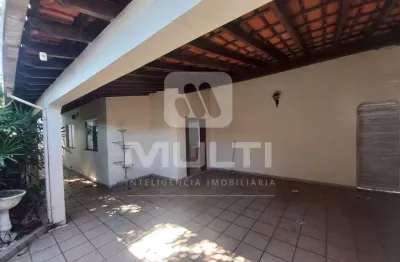 Casa com 3 quartos à venda no Santa Mônica, Uberlândia 