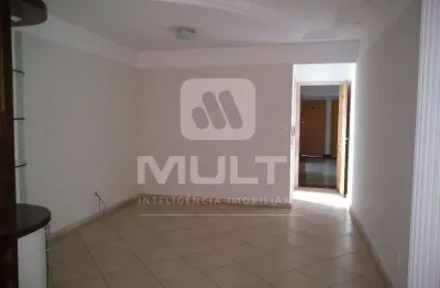 Apartamento com 3 quartos para alugar no Santa Maria, Uberlândia 