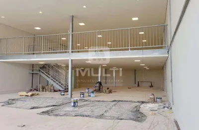 Sala comercial para alugar no Conjunto Segismundo Pereira, Uberlândia 