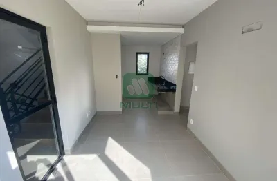 Apartamento com 2 quartos para alugar no Umuarama, Uberlândia 