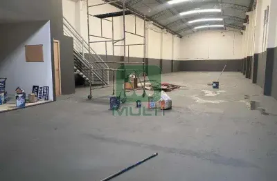 Barracão / Galpão / Depósito para alugar no Custódio Pereira, Uberlândia 