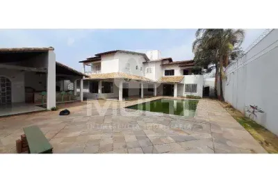 Casa com 2 quartos para alugar no Umuarama, Uberlândia 