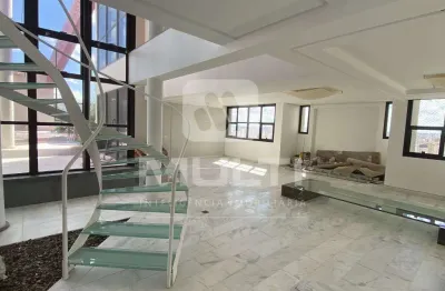 Apartamento com 4 quartos para alugar no Centro, Uberlândia 