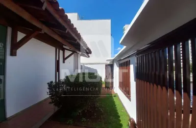 Casa comercial para alugar no Martins, Uberlândia 