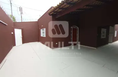 Casa com 3 quartos para alugar no Brasil, Uberlândia 