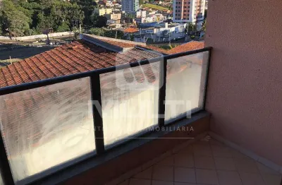 Apartamento com 2 quartos para alugar no Tabajaras, Uberlândia 