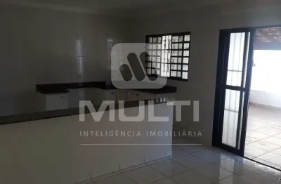 Casa com 2 quartos para alugar no Morada da Colina, Uberlândia 