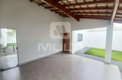 Casa com 3 quartos para alugar no Luizote de Freitas, Uberlândia 
