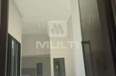 Casa em condomínio fechado com 3 quartos para alugar no Jardins Gênova, Uberlândia 