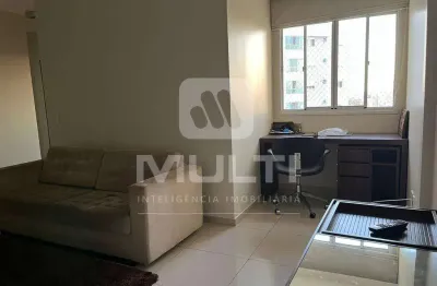 Cobertura com 3 quartos para alugar no Santa Mônica, Uberlândia 