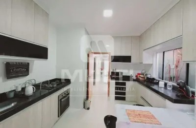 Casa com 3 quartos para alugar em Laranjeiras, Uberlândia 