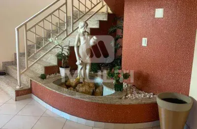 Casa com 4 quartos para alugar no Umuarama, Uberlândia 