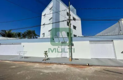 Apartamento com 2 quartos para alugar no Santa Rosa, Uberlândia 