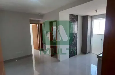 Apartamento com 2 quartos para alugar no Osvaldo Rezende, Uberlândia 