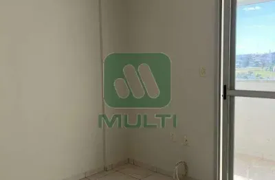 Apartamento com 2 quartos para alugar no Santa Maria, Uberlândia 