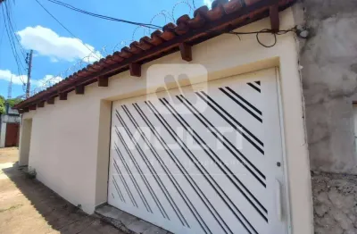 Casa com 3 quartos para alugar no Umuarama, Uberlândia 