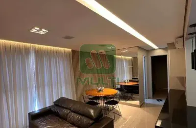 Apartamento com 2 quartos para alugar no Jardim Inconfidência, Uberlândia 