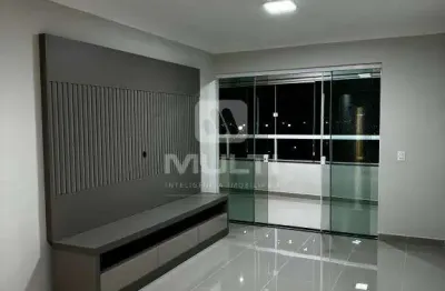 Apartamento com 3 quartos para alugar no Jardim Botânico, Uberlândia 