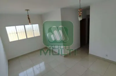 Apartamento com 3 quartos para alugar no Chácaras Tubalina, Uberlândia 