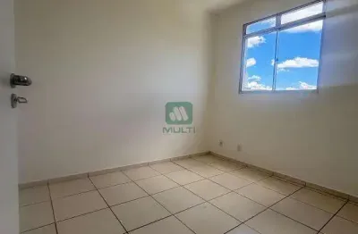 Apartamento com 2 quartos para alugar em Gávea Sul, Uberlândia 