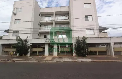 Apartamento com 3 quartos para alugar no Cazeca, Uberlândia 