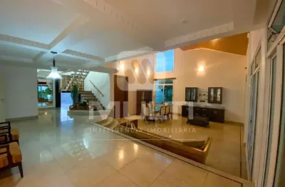 Casa com 5 quartos para alugar no Altamira, Uberlândia 