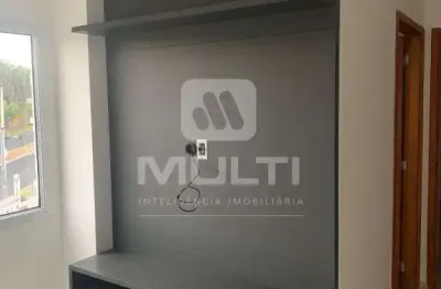 Apartamento com 2 quartos para alugar no Jardim Ipanema I, Uberlândia 