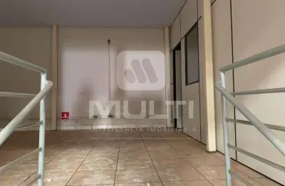 Barracão / Galpão / Depósito para alugar no Marta Helena, Uberlândia 