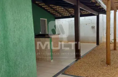 Casa em condomínio fechado com 3 quartos à venda no Santa Mônica, Uberlândia 