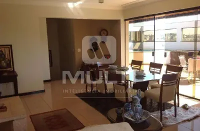 Cobertura com 4 quartos à venda no Morada da Colina, Uberlândia 