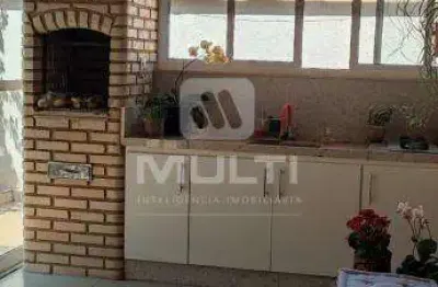 Casa em condomínio fechado com 3 quartos à venda no Santa Mônica, Uberlândia 