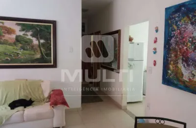 Casa com 3 quartos à venda no Jardim Holanda, Uberlândia 